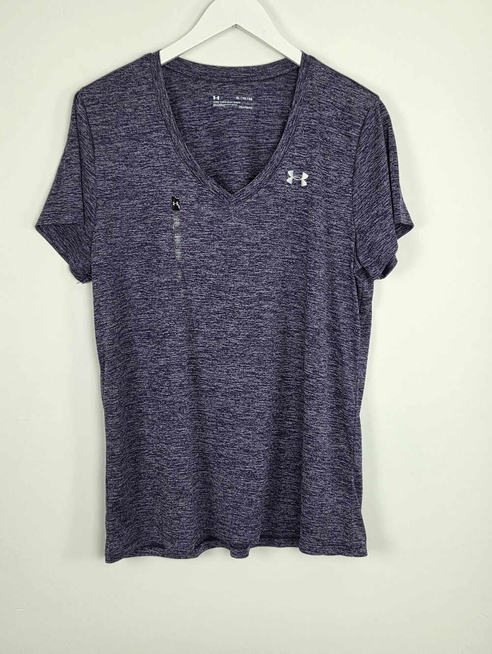 Under Armour Loose HEAT GEAR V-Neck Short Sleeve Purple Jersey Top Women's XL